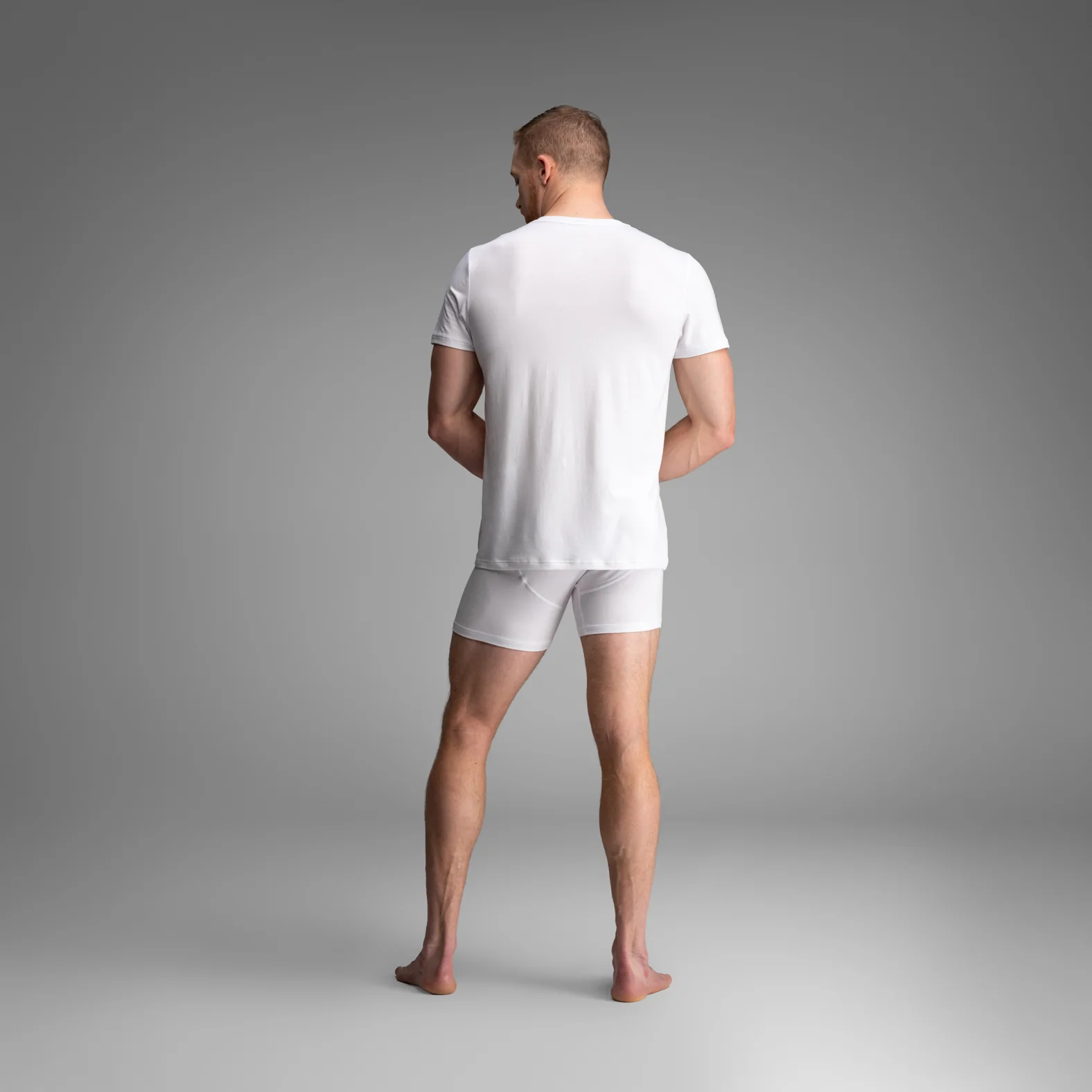 Essentials V T-Shirt : White 2 Pack - Image 5